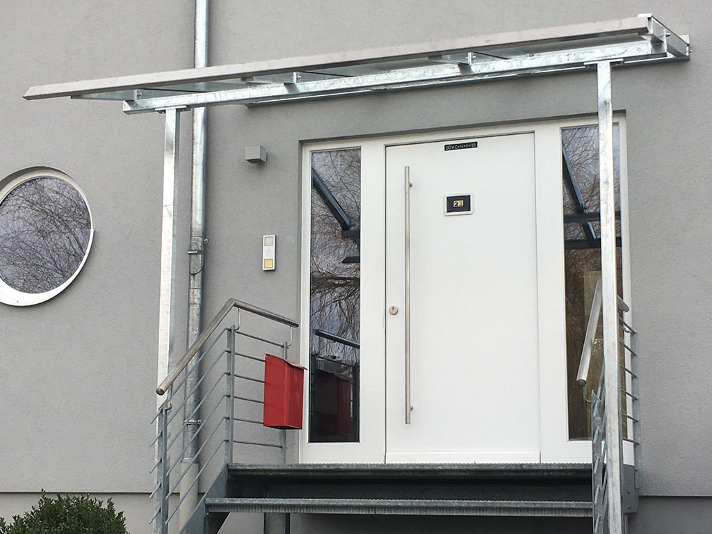 Schröfl GmbH - Schlosserei - Stahlbau Leistung: Vordächer